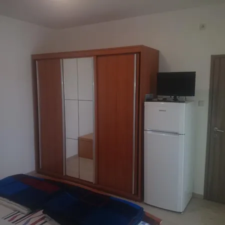 Guest house Double Kampor 12773b 3*
