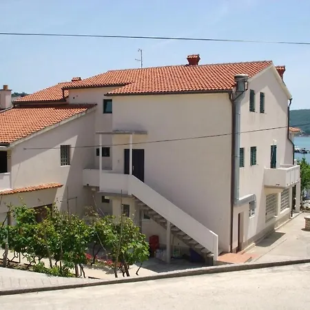 Pensión Double Kampor 12773b Rab Town
